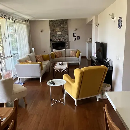 Triplex With Private Pool And Garden * 博德鲁姆