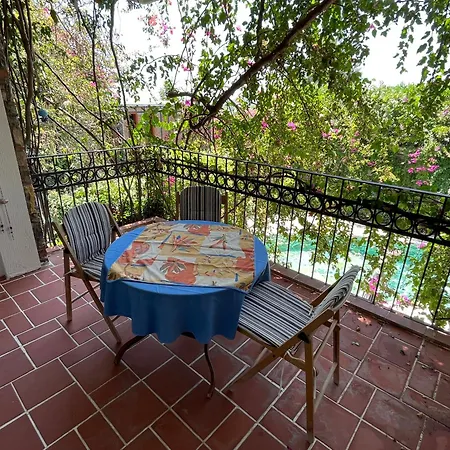 Triplex With Private Pool And Garden * 博德鲁姆