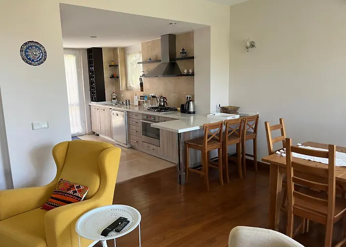 Triplex With Private Pool And Garden Villa