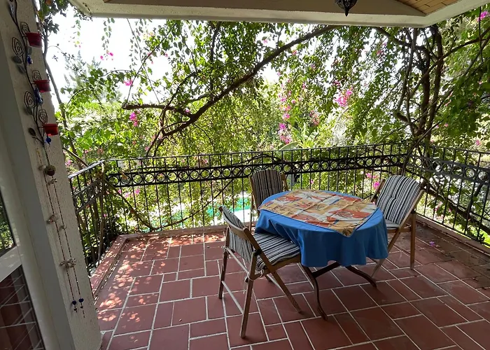 Villa Triplex With Private Pool And Garden