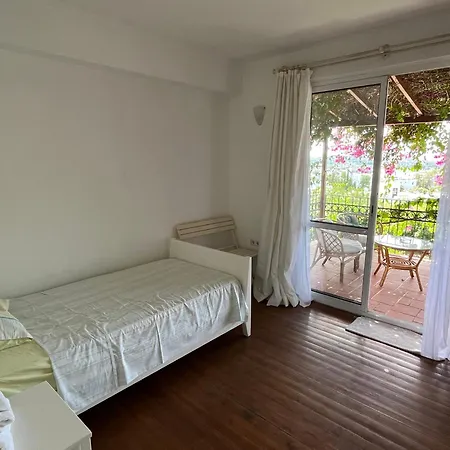 Triplex With Private Pool And Garden Villa *