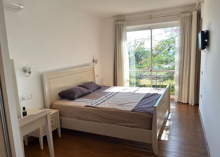 Villa Triplex With Private Pool And Garden *